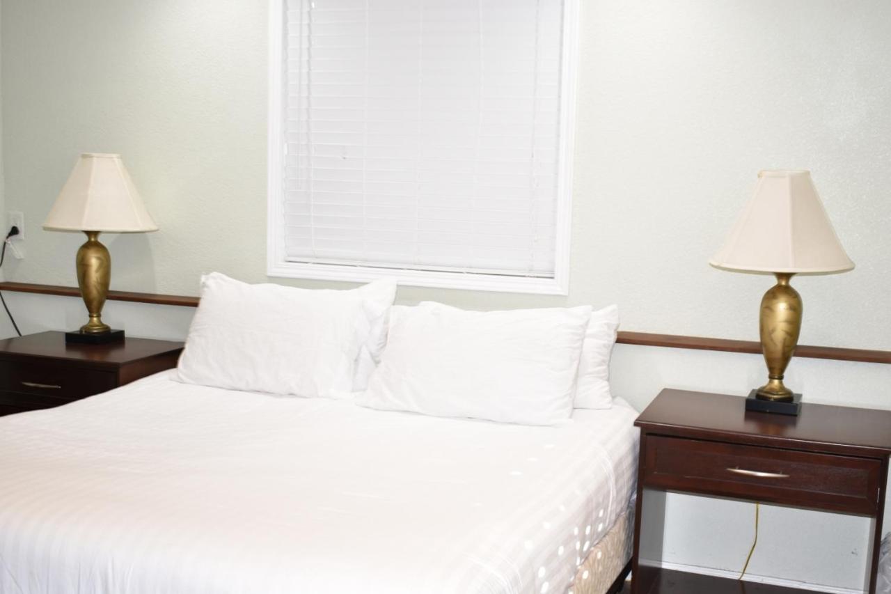 Arrowhead Mountain Inn Lake Arrowhead Bagian luar foto